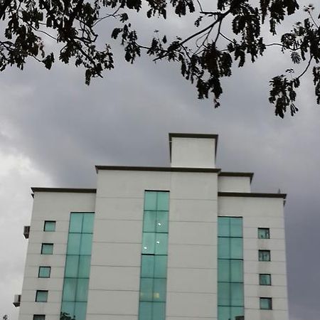 โฮเต็ล แพลเน็ต เม้าท์ Hotel เชนไน ภายนอก รูปภาพ
